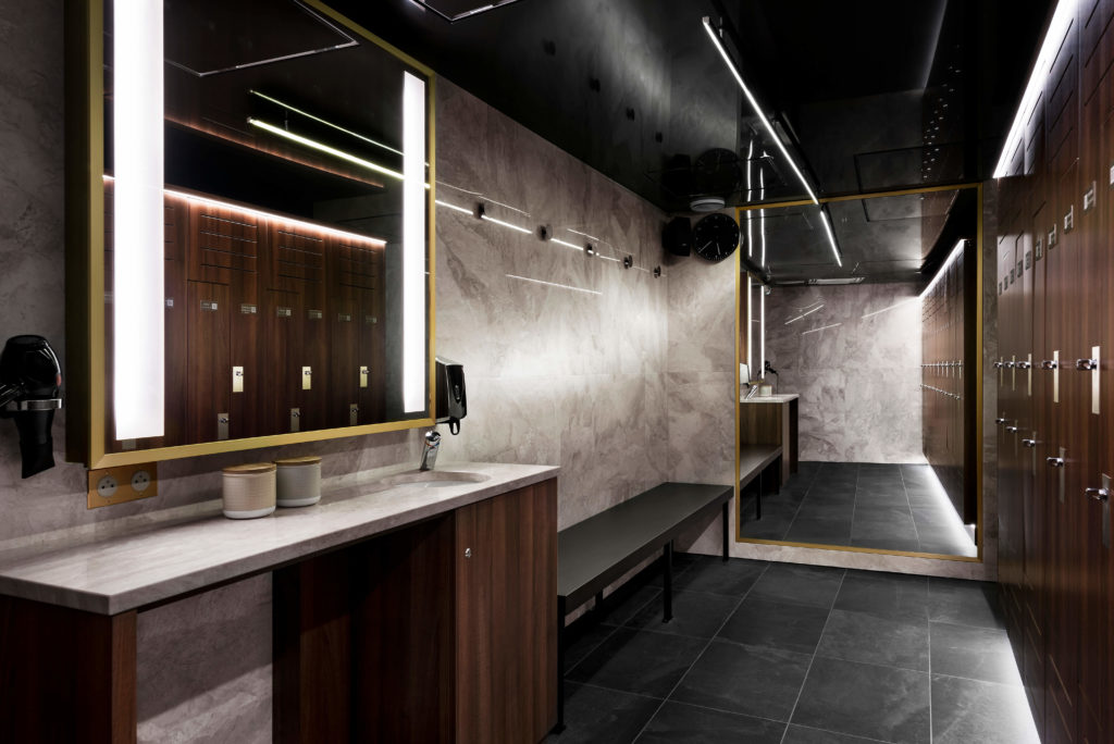 vestiaire luxe paris