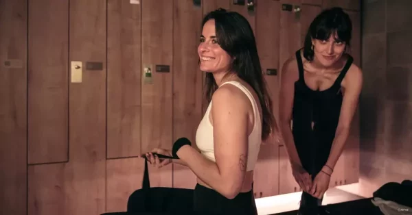 Les effets sur la posture apparaissent naturellement avec la régularité.