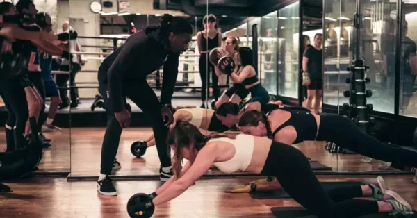 Séance de musculation ciblée pour améliorer la performance en boxe