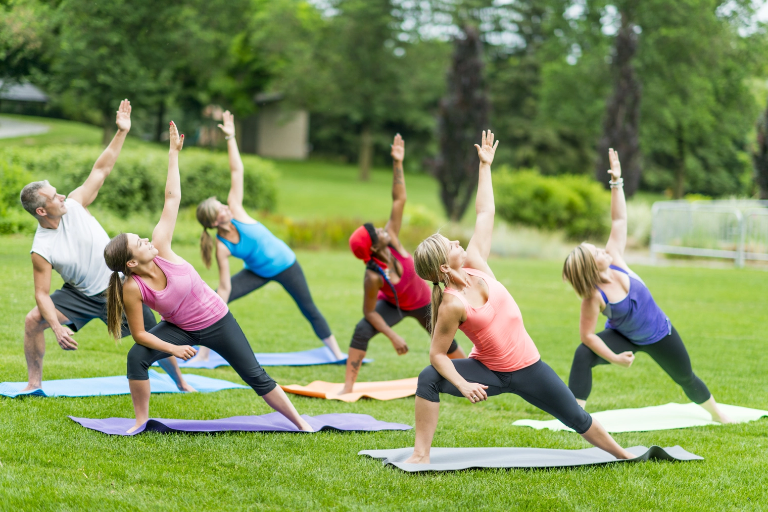 Cours de yoga à Paris en exterieur