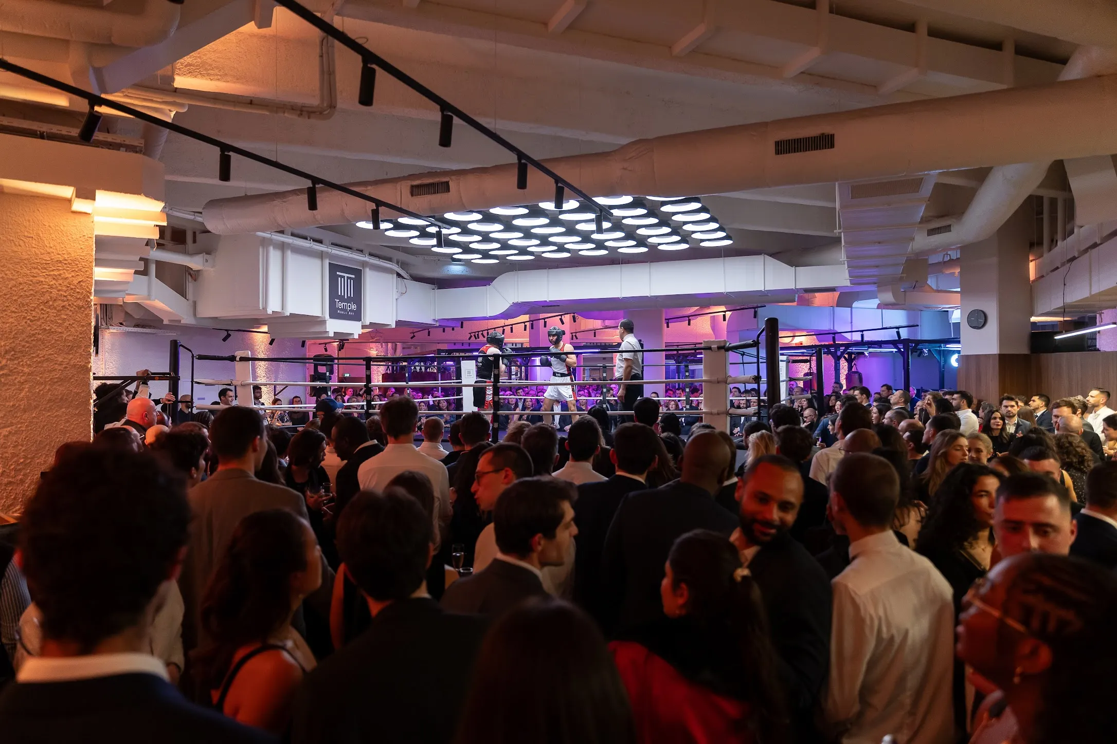 gala de boxe à Paris au Temple