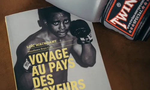 Livre voyage au pays des boxeurs