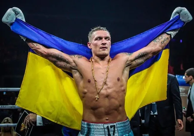Oleksandr Usyk boxeur engagé pour son pays l'ukraine